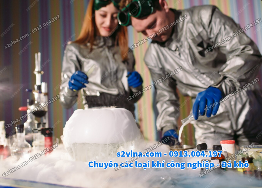 đá khô cho phòng thí nghiệm